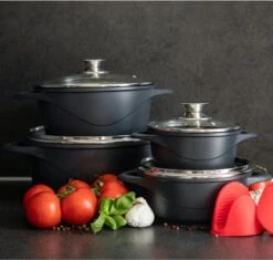 Smile 10 Delige Pannenset - Antiaanbaklaag - Vaatwasser Bestendig - Zwart 22 Smile 10 Delige Pannenset - Antiaanbaklaag - Vaatwasser Bestendig - Zwart -Woonkeuken Winkel 1200x1142 1