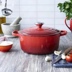 Le Creuset Signature Braadpan - 4,2 L - 24 Cm - Kersenrood -Woonkeuken Winkel 1200x1197 5