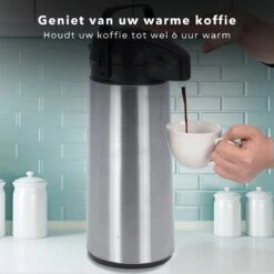 Cheqo® Thermos Pomp - 1.8L Roestvrij Staal - Isoleerkan Met Pomp - Thermoskan Met Pomp - Zwarte Dop & Handvat - Houdt 6 Uur Warm - 1800ml - Afmeting 17x14x36cm -Woonkeuken Winkel 1200x1200 1027