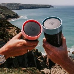 Circular & Co - Travel Mug - Koffiebeker To Go - Coffee To Go Beker - 340 Ml - Crème - Zwart - 12oz - Duurzaam 20 Circular & Co - Travel Mug - Koffiebeker To Go - Coffee To Go Beker - 340 Ml - Crème - Zwart - 12oz - Duurzaam -Woonkeuken Winkel 1200x1200 1169