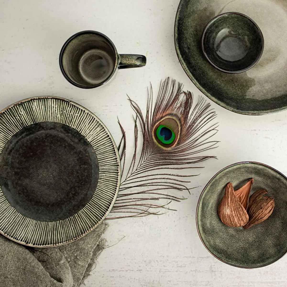 Dutch Rose Organic - Dutch Rose Set 36 Delig Servies Groen 5 Dutch Rose Organic - Dutch Rose Set 36 Delig Servies Groen - Afbeelding 3