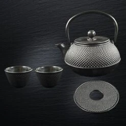 SakuraTea - Theepot Set - 4-delig - Gietijzer - Zwart - 0.8L - 2 Kopjes (100ml) -Woonkeuken Winkel 1200x1200 1417