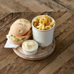 Riviera Maison Serveerplank Rond Hout Voor Hamburger - Amsterdam Burger Bar Serving Board - Bruin - Mangohout - 1 Stuk -Woonkeuken Winkel 1200x1200 1457