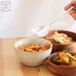 House Of Husk 1 Persoons Chopstick Lepel Set - 1 Paar Metalen Koreaanse Eetstokjes - Inclusief Eetlepel En Houder - RVS - Metaal - Eetstokjes - Koreaans - Vaatwasserbestendig - Sushi Chopsticks - Noodles - Zilver -Woonkeuken Winkel 1200x1200 255