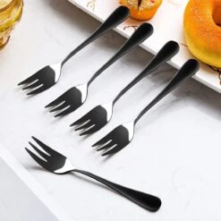 House Of Husk® Gebaksvorkjes - Dessertvorken - Taartvorkjes - Cocktailvorken - Klein Vorkjes - 12 Stuks - RVS - Zwart 9 House Of Husk® Gebaksvorkjes - Dessertvorken - Taartvorkjes - Cocktailvorken - Klein Vorkjes - 12 Stuks - RVS - Zwart -Woonkeuken Winkel 1200x1200 283