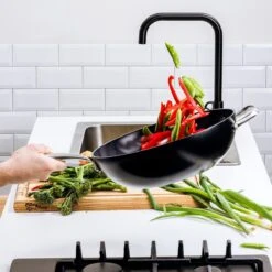 GreenPan Copenhagen Wok Met Extra Handvat 30cm/4.8L -Woonkeuken Winkel 1200x1200 381