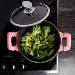 Royalty Line Inductie Pannenset - Luxe 14-delige Pannenset Marmeren Coating - Pannen Met Afneembare Handvaten - Oven-Ready - PFAS-Vrij - Voor Alle Warmtebronnen - Afneembare Koudgrepen - Antiaanbaklaag - Koekenpan Met Glazen Deksels - Roze 22 Royalty Line Inductie Pannenset - Luxe 14-delige Pannenset Marmeren Coating - Pannen Met Afneembare Handvaten - Oven-Ready - PFAS-Vrij - Voor Alle Warmtebronnen - Afneembare Koudgrepen - Antiaanbaklaag - Koekenpan Met Glazen Deksels - Roze -Woonkeuken Winkel 1200x1200 541