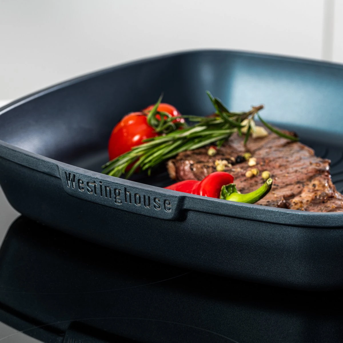 Westinghouse Performance Series - Grillpan Inductie 28cm - Luxe Grillpan - Blauw - Steakpan - Geschikt Voor Alle Warmtebronnen Inclusief Inductie En Ovenbestendig 5 Westinghouse Performance Series - Grillpan Inductie 28cm - Luxe Grillpan - Blauw - Steakpan - Geschikt Voor Alle Warmtebronnen Inclusief Inductie En Ovenbestendig - Afbeelding 3