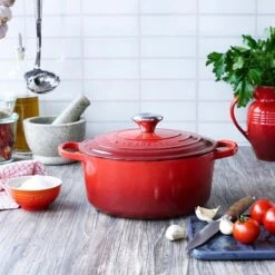Le Creuset Gietijzeren Braadpan - 26cm 5,3 L - Kersenrood -Woonkeuken Winkel 1200x1200 730