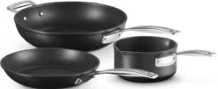 Le Creuset - Les Forgees - 3-Delige - Pannenset 21 Le Creuset - Les Forgees - 3-Delige - Pannenset -Woonkeuken Winkel 1200x493 1