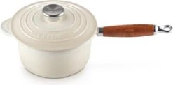 Le Creuset Steelpan - Met Deksel - Tradition - Meringue - ø 18 Cm / 1.8 Liter -Woonkeuken Winkel 1200x594