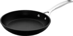 Le Creuset Koekenpan Les Forgées TNS - ø 24 Cm - Standaard Anti-aanbaklaag 14 Le Creuset Koekenpan Les Forgées TNS - ø 24 Cm - Standaard Anti-aanbaklaag -Woonkeuken Winkel 1200x601 3