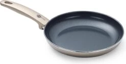 GreenPan Cambridge Koekenpan 20cm - Brons - Inductie - PFAS-vrij -Woonkeuken Winkel 1200x612 3