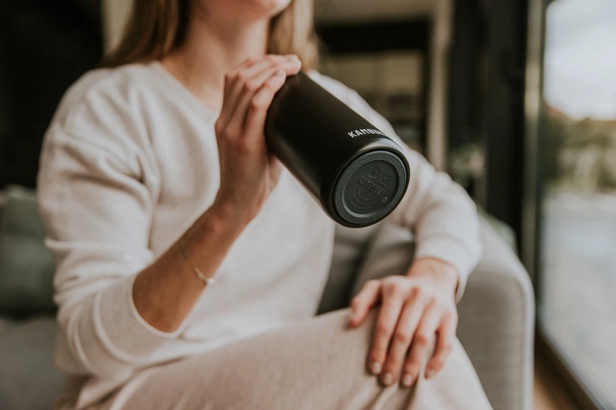 Kambukka Olympus Thermosbeker 500 Ml - Makkelijk Reinigen - Lekvrije Koffiebeker - RVS - Darkness 9 Kambukka Olympus Thermosbeker 500 Ml - Makkelijk Reinigen - Lekvrije Koffiebeker - RVS - Darkness - Afbeelding 7