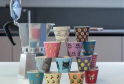 Quy Cup - 90ml Ecologische Reis Beker - Espressobeker “Peanuts Snoopy Music” Met Zwarte Siliconen Deksel -Woonkeuken Winkel 1200x814 4