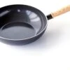 GreenChef Vintage Wokpan 28cm/3.7L - Zwart - Inductie - PFAS-vrij 2 GreenChef Vintage Wokpan 28cm/3.7L - Zwart - Inductie - PFAS-vrij -Woonkeuken Winkel 1200x881