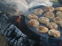 The Windmill Poffertjespan 30 Cm Gietijzer 2,3 Kg Zwart -Woonkeuken Winkel 1200x884