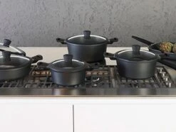 Sola Braadpan Fair Cooking - Ø 28 Cm - Zwart/wit - Aluminium - Antiaanbaklaag -Woonkeuken Winkel 1200x905 1