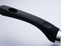 Sola Wokpan Stonehenge - Ø 28 Cm - Zwart/wit - Aluminium - Antiaanbaklaag 11 Sola Wokpan Stonehenge - Ø 28 Cm - Zwart/wit - Aluminium - Antiaanbaklaag -Woonkeuken Winkel 1200x906 8