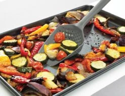 Joseph Joseph Scoop Plus Vergietlepel - Schuimspaan - Frituurschep 20 Joseph Joseph Scoop Plus Vergietlepel - Schuimspaan - Frituurschep -Woonkeuken Winkel 1200x930 2