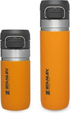 Stanley The Quick Flip Water Bottle 0,70L - Thermosfles - Saffron -Woonkeuken Winkel 757x1200
