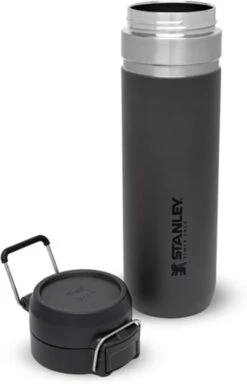 Stanley The Quick Flip Water Bottle 0,70L - Thermosfles - Charcoal -Woonkeuken Winkel 772x1200 2