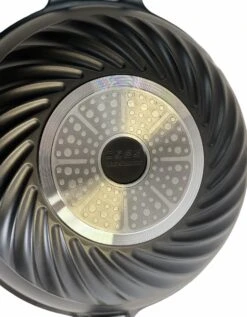 Cheffinger Wokpan Met Deksel - 32cm - Zwart - Pan - Keukenaccessoires -Woonkeuken Winkel 936x1200 2