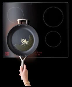 LE CREUSET - Les Forgees - Sauteerpan 2 Grepen 28cm 3,2L 11 LE CREUSET - Les Forgees - Sauteerpan 2 Grepen 28cm 3,2L -Woonkeuken Winkel 994x1200